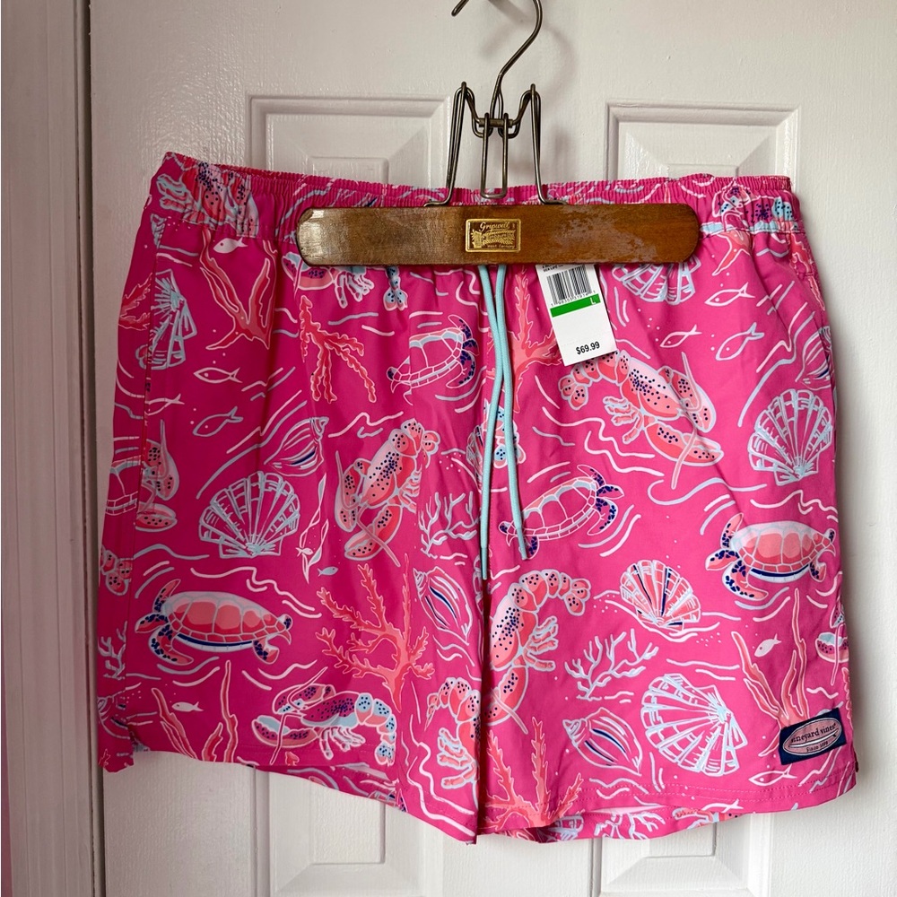Vineyard Vines Pink Nautical Men’s bathing suit.  Size Large.